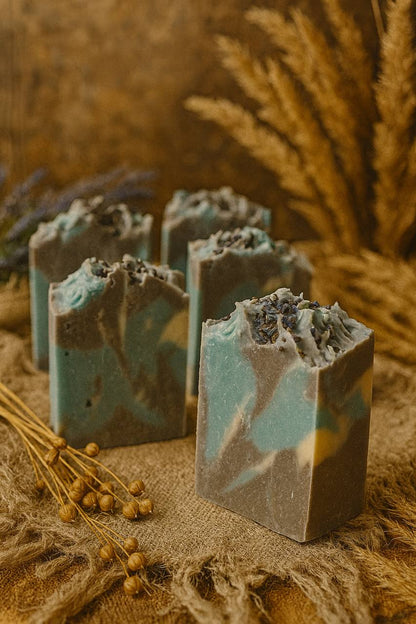 Immerse yourself in the clean, airy elegance of Fresh Linen Breeze — a refreshing cold process soap handcrafted in small batches with premium natural oils. 